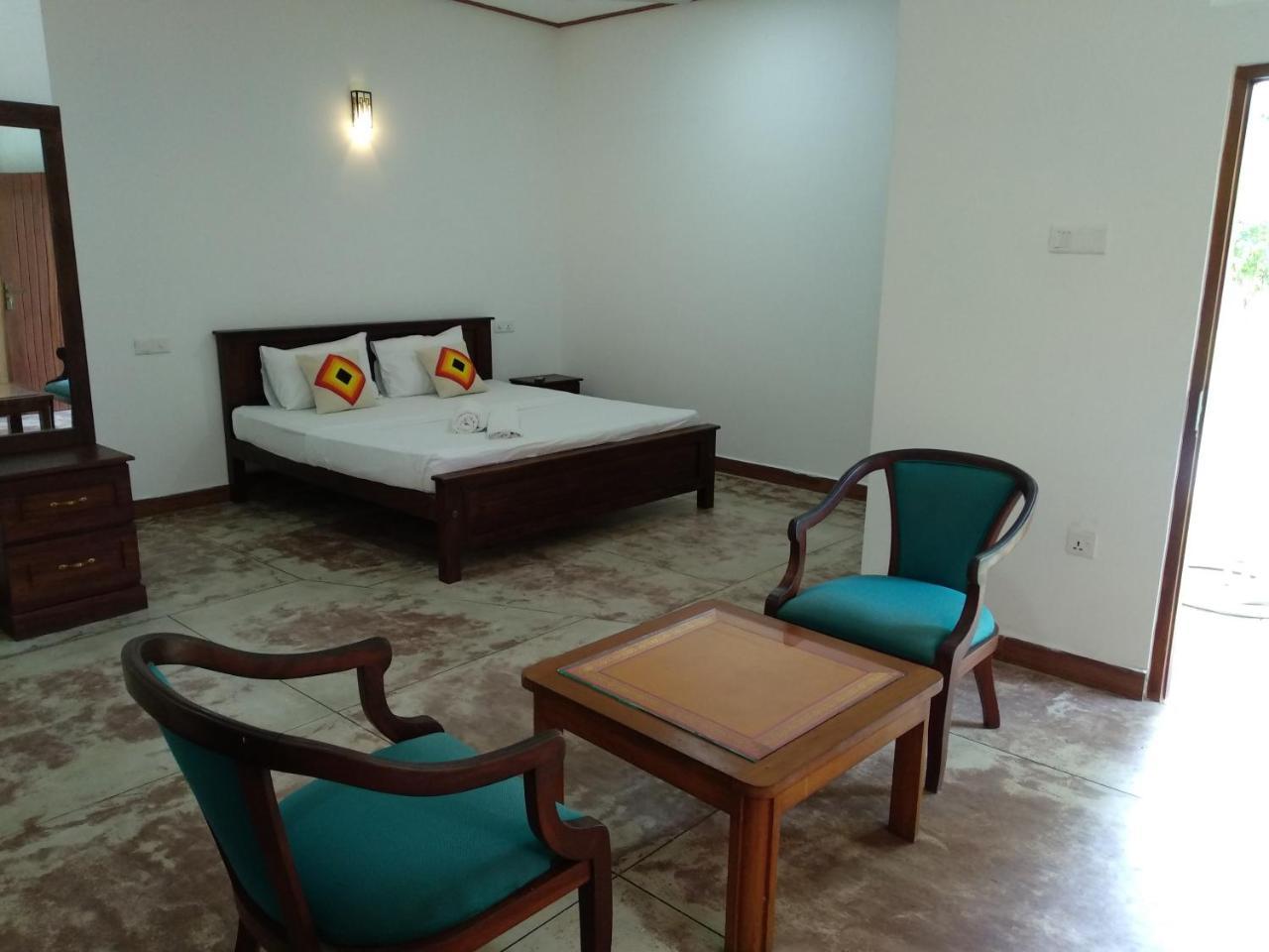 Ocean Gate Negombo Bed and Breakfast Esterno foto