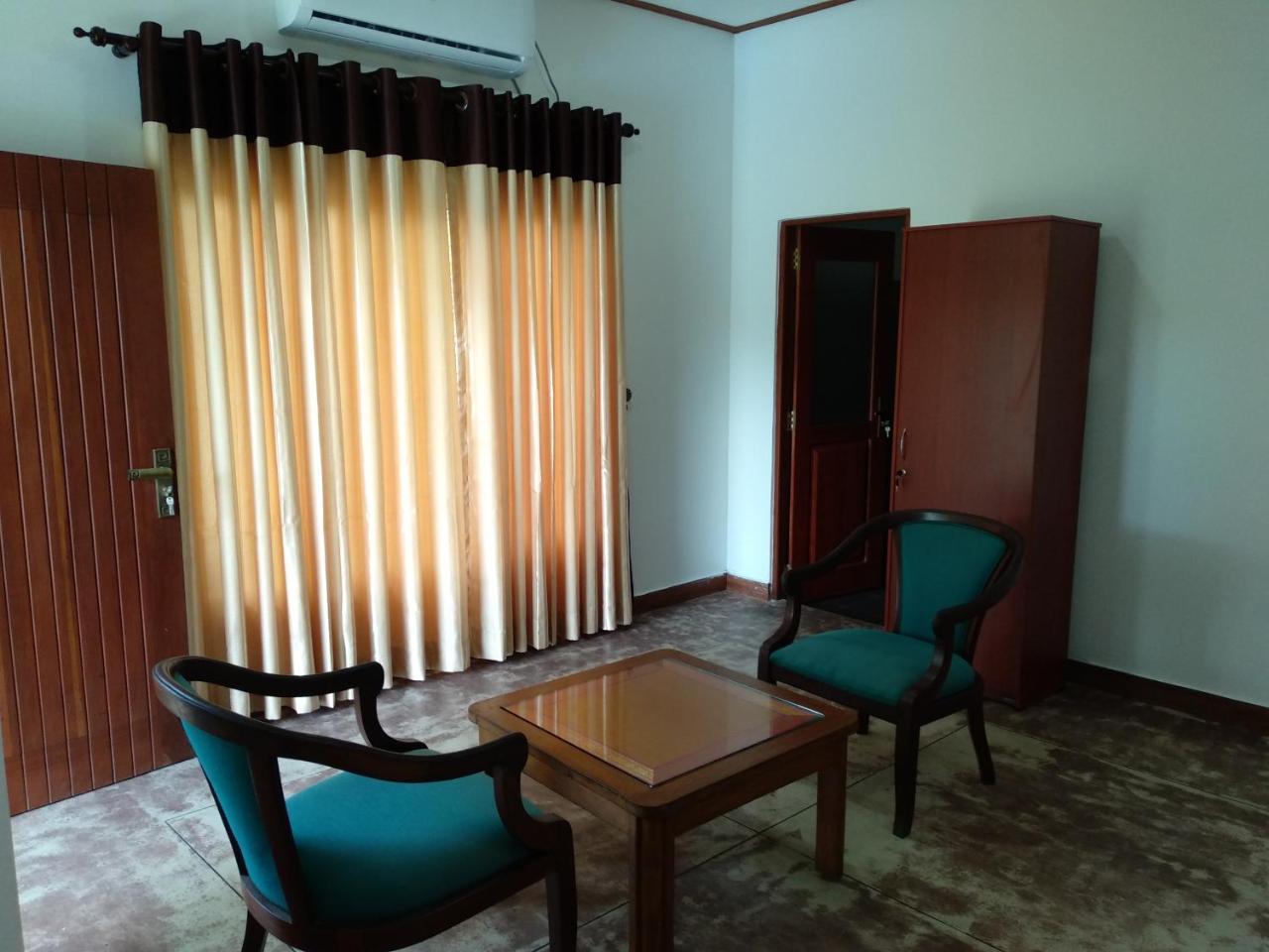 Bed and Breakfast Ocean Gate Negombo Esterno foto