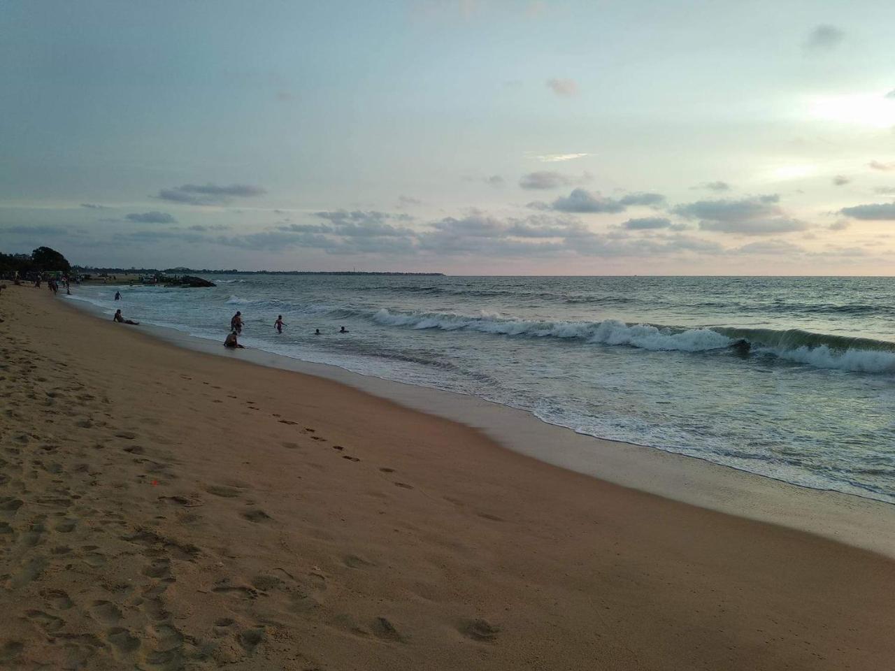 Bed and Breakfast Ocean Gate Negombo Esterno foto